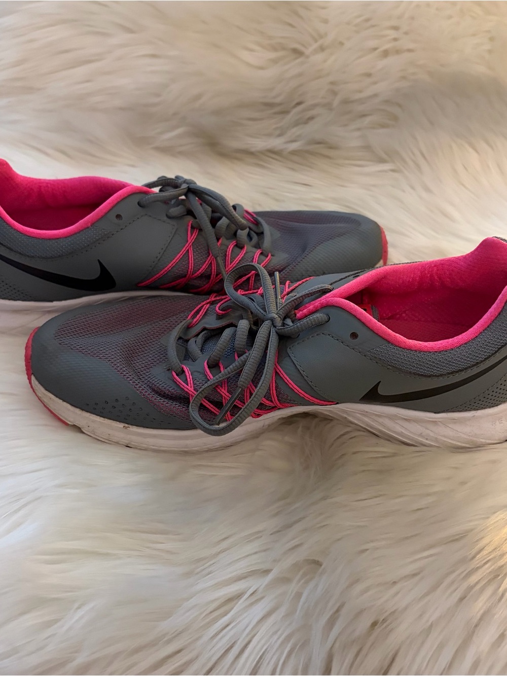 Nike Women’s Gray and Hot Pink Athletic Running Sneakers - Picture 2 of 6